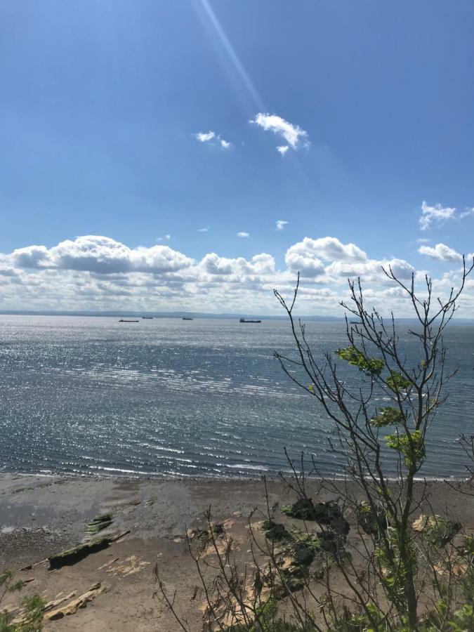 Hollybrae House Sleeps Up To 6 Holiday home Kirkcaldy