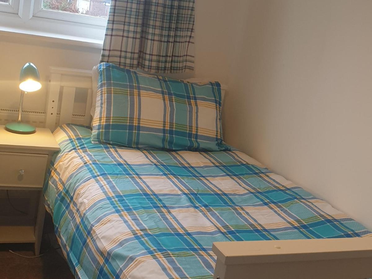 Hollybrae House Sleeps Up To 6 Holiday home